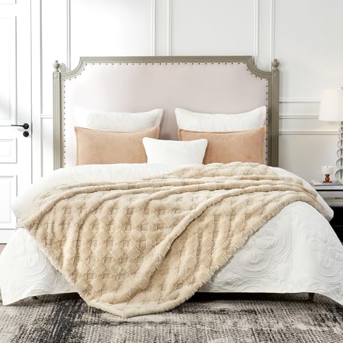 Cozy Bliss Faux Fur Throw Blanket - Ultra-Soft & Luxurious